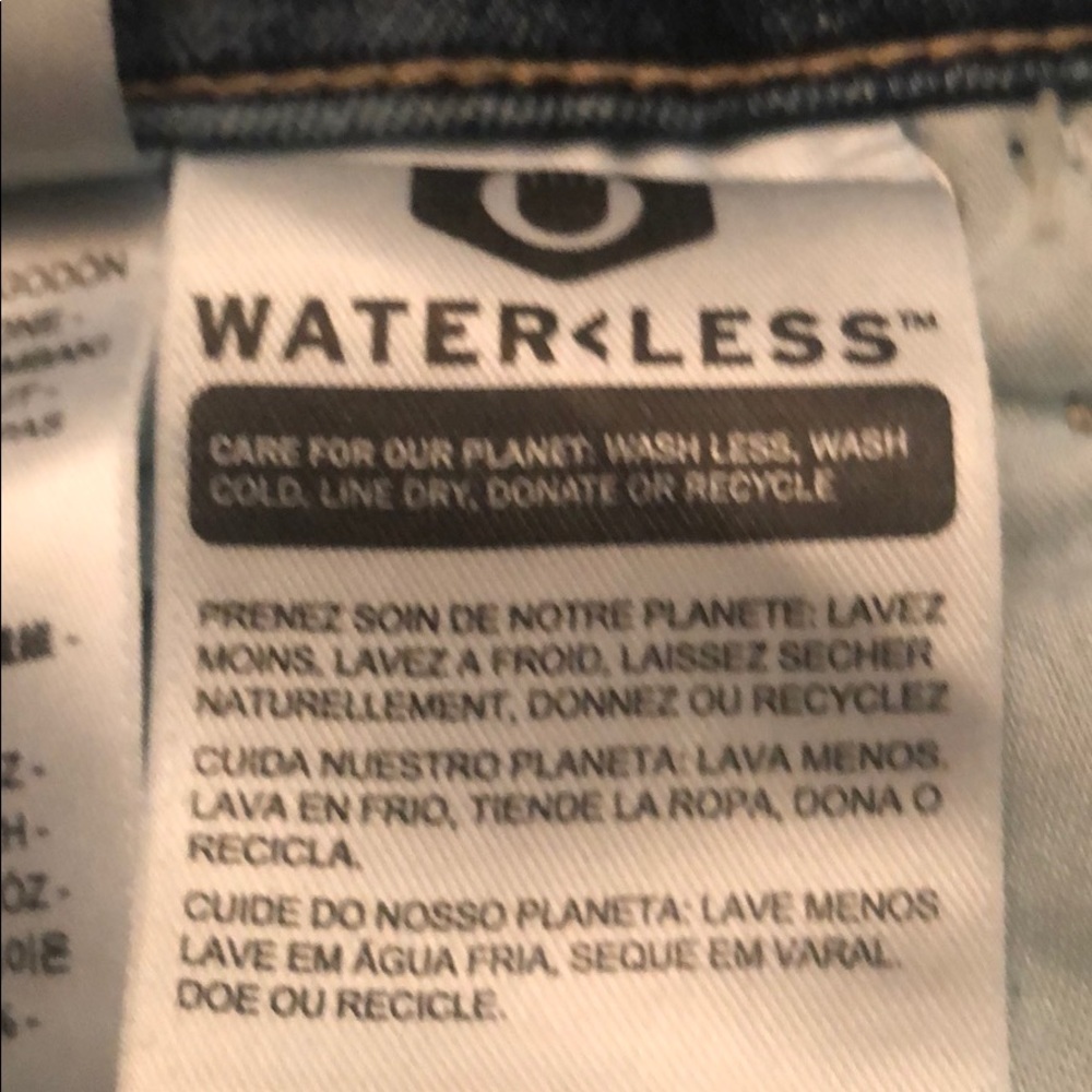 Plus Size Levi’s 711 Skinny, Sculpt Jeans - Picture 16 of 17